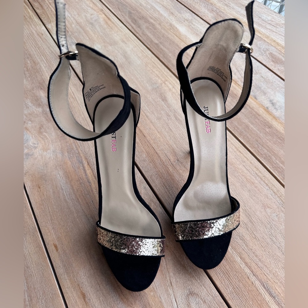 JustFab Elegant Black Heels with Gold Sequin Straps